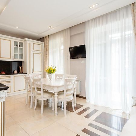 3Bd-2Bth Apartment In Tbilisi City Center Kültér fotó