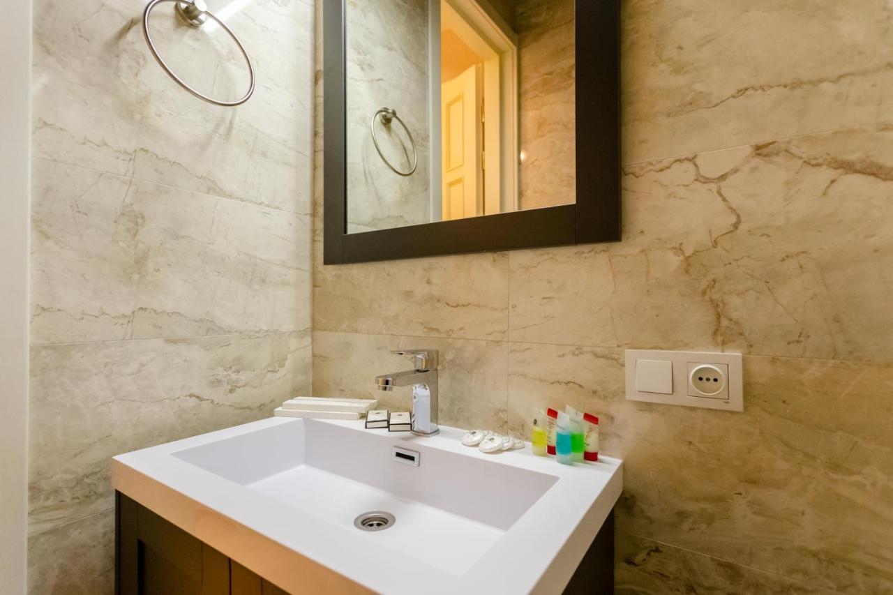 3Bd-2Bth Apartment In Tbilisi City Center Kültér fotó