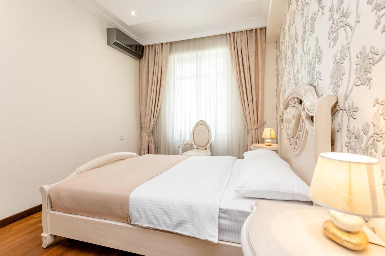 3Bd-2Bth Apartment In Tbilisi City Center Kültér fotó