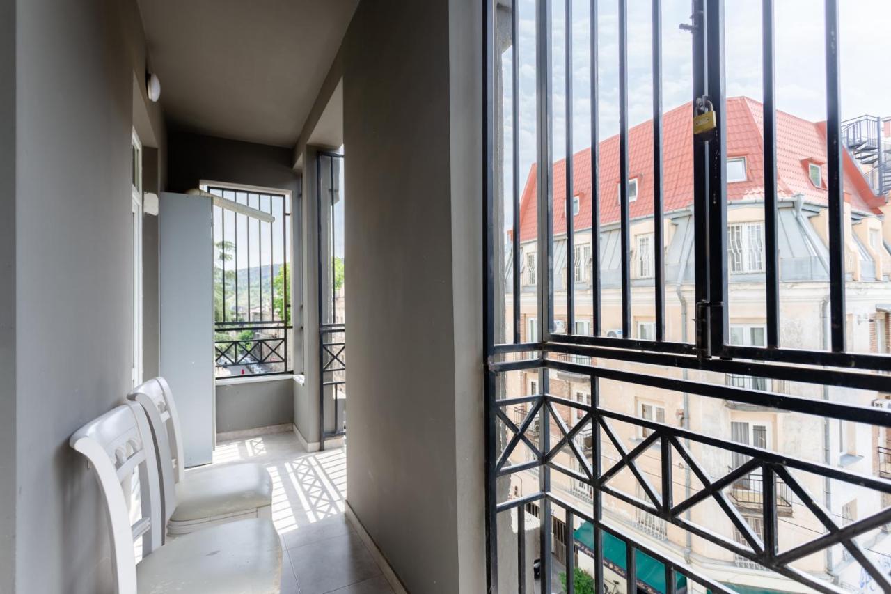 3Bd-2Bth Apartment In Tbilisi City Center Kültér fotó