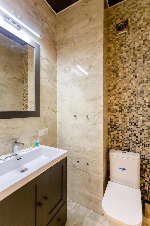 3Bd-2Bth Apartment In Tbilisi City Center Kültér fotó
