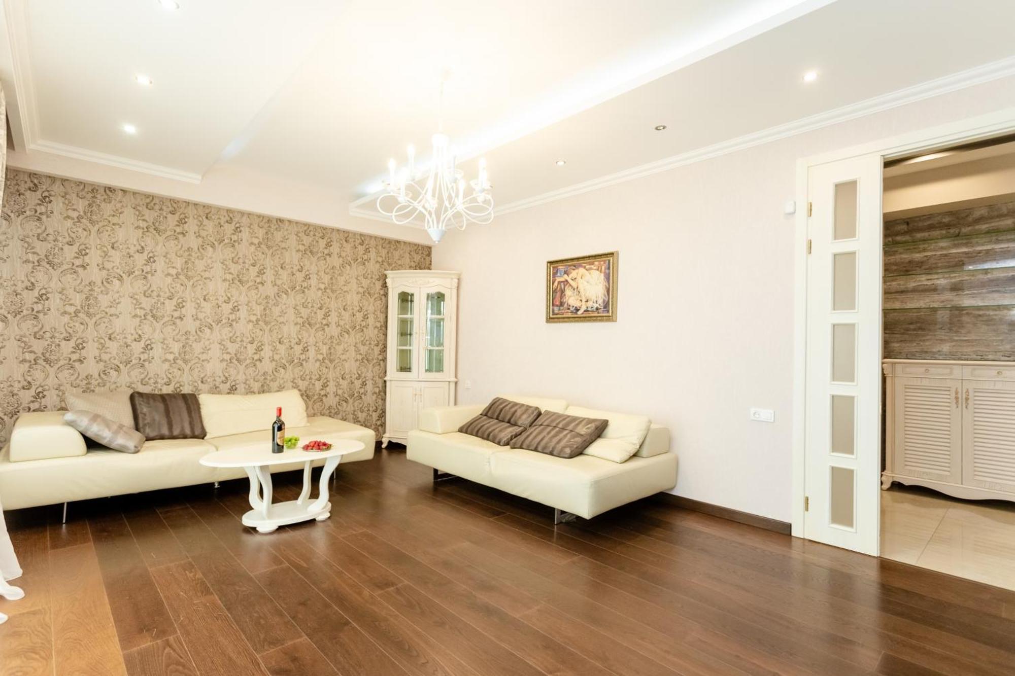 3Bd-2Bth Apartment In Tbilisi City Center Kültér fotó